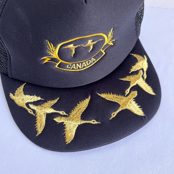 Vintage 80s Canada Geese Embroidered Black Gold Snapback Mesh Trucker Hat Cap - Picture 3 of 10